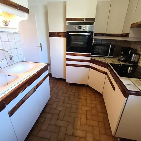 Saint Christophe - Traversant, Agreable Et Lumineux A 2 Pas De La Cure ! Mae-7244 Lejlighed *