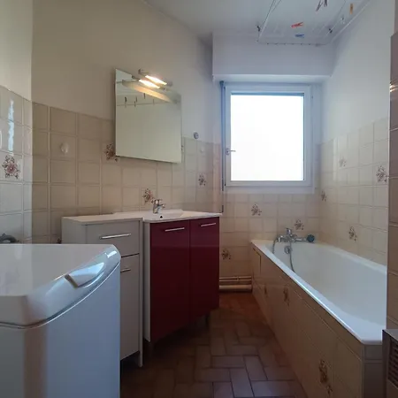 Appartement Résidence Saint Christophe - Traversant, Et Lumineux à 2 Pas De La Cure ! Mae-7244
