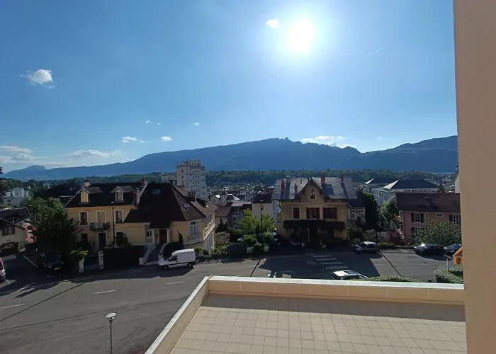 Saint Christophe - Traversant, Agreable Et Lumineux A 2 Pas De La Cure ! Mae-7244 エクスレバン