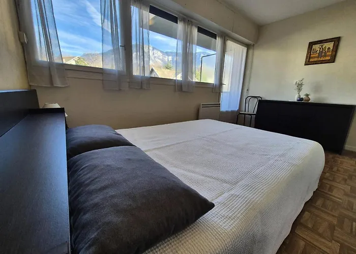 Saint Christophe - Traversant, Agreable Et Lumineux A 2 Pas De La Cure ! Mae-7244 アパート エクスレバン